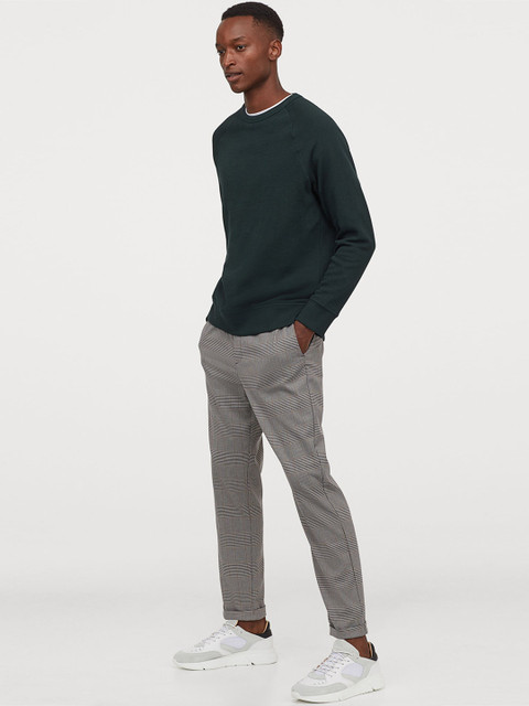 

H&M Men Green Solid Regular Fit Sweater