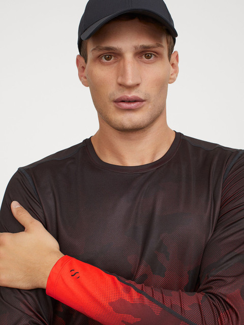 

H&M Men Orange & Black Long-Sleeved Sports Top