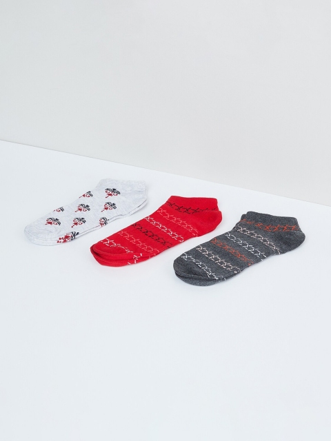 

max Women Pack of 3 Ankle-Length Socks, Red