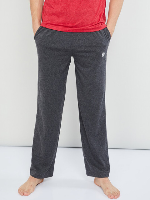 

max Men Grey Solid Lounge Pants