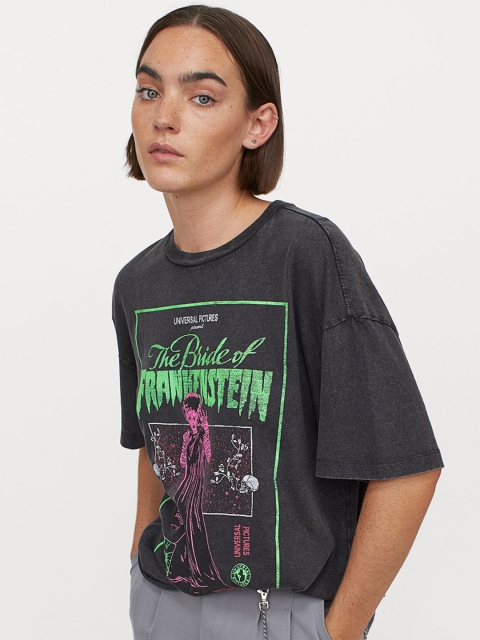

H&M Women Black Oversize Print Tee