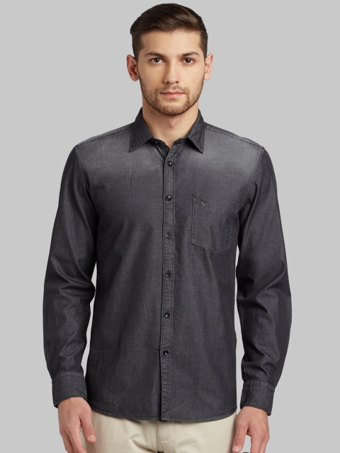 

Parx Men Charcoal Slim Fit Faded Casual Shirt
