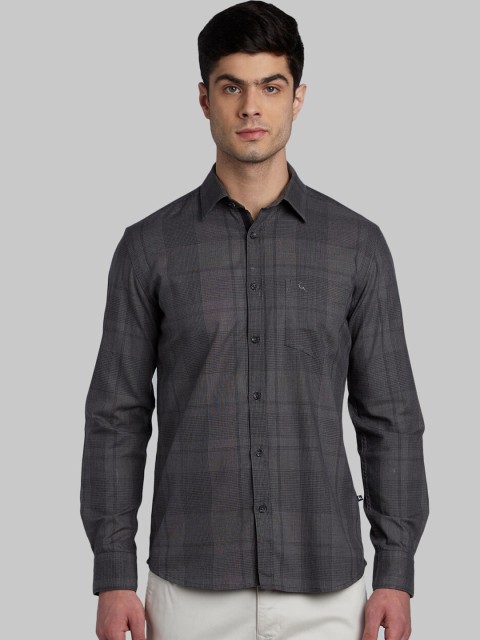 

Parx Men Grey Slim Fit Checked Casual Shirt