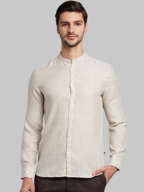 

Parx Men Brown Slim Fit Solid Casual Shirt