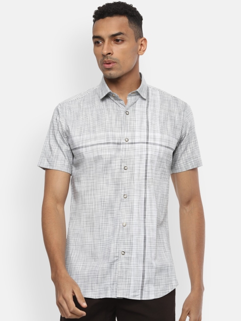 

V Dot Men Grey Skinny Fit Checked Casual Shirt