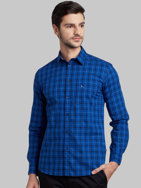 

Parx Men Blue & Black Slim Fit Checked Casual Shirt