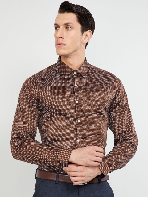 

max Men Brown Slim Fit Checked Formal Shirt