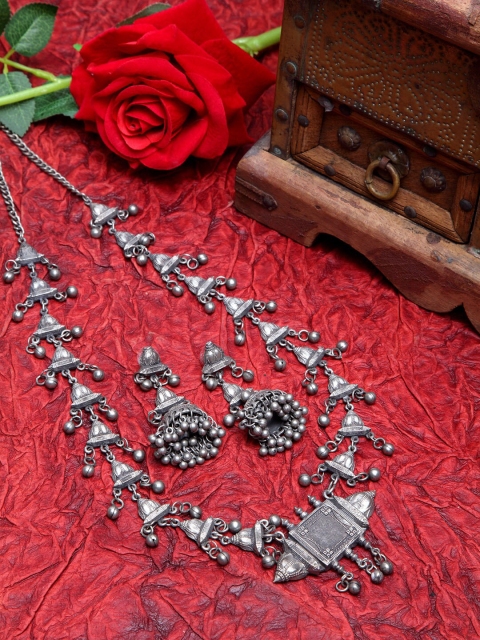 

Moedbuille Brass-Plated Metallic-Toned Tasselled Design Antique Tribal Jewellery Set