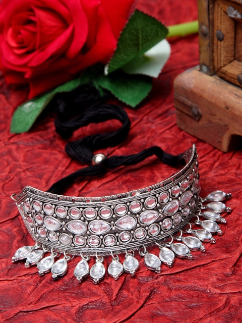 

Moedbuille German Silver Brass-Plated Choker Necklace