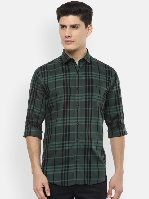 

V Dot Men Green & Black Regular Fit Checked Casual Shirt