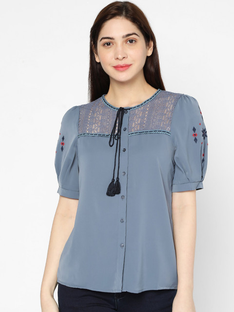 

Deal Jeans Women Blue Regular Fit Solid Casual Shirt