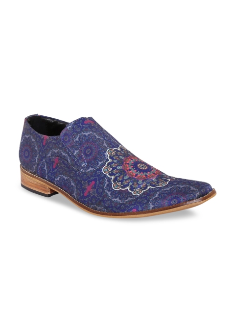 

Kanvas Men Blue Printed Slip-On Sneakers