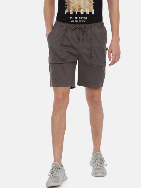 

Breakbounce Men Grey Solid Slim Fit Cargo Shorts