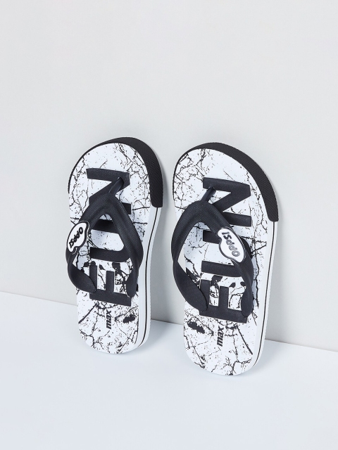 

max Boys White & Black Printed Thong Flip-Flops