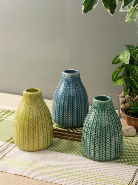 

TAYHAA Set of 3 Yellow & Green Textured Flower Vases