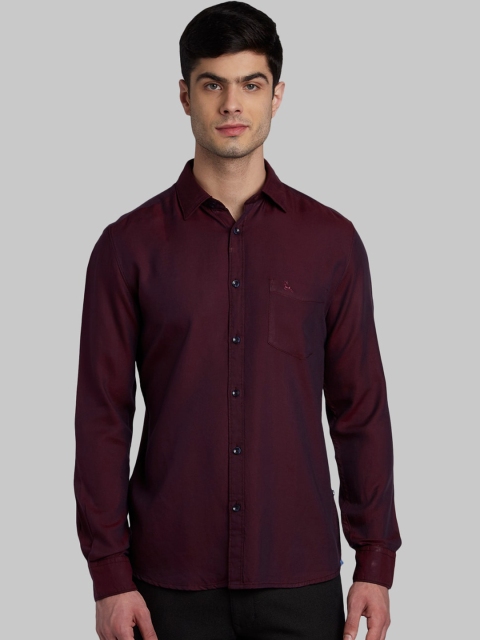 

Parx Men Burgundy Slim Fit Solid Casual Shirt