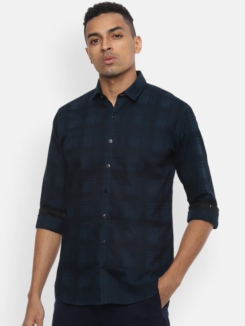 

V Dot Men Navy Blue & Black Slim Fit Checked Casual Shirt