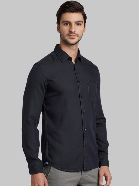 

Parx Men Green Slim Fit Solid Casual Shirt