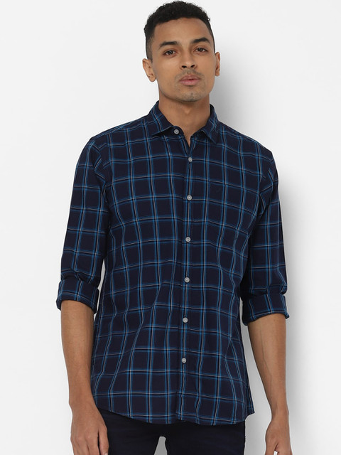 

Solly Jeans Co. Men Navy Blue & White Regular Fit Checked Casual Shirt