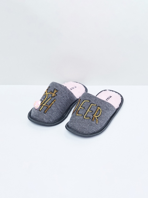 

max Girls Grey Printed Room Slippers