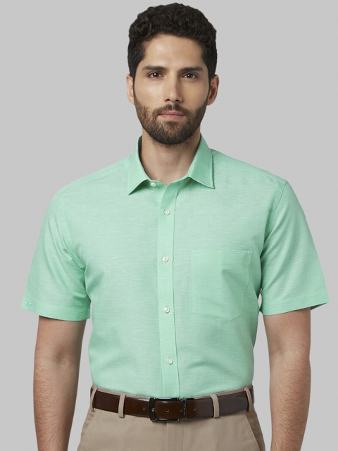 

Park Avenue Men Green Regular Fit Solid Formal Shirt