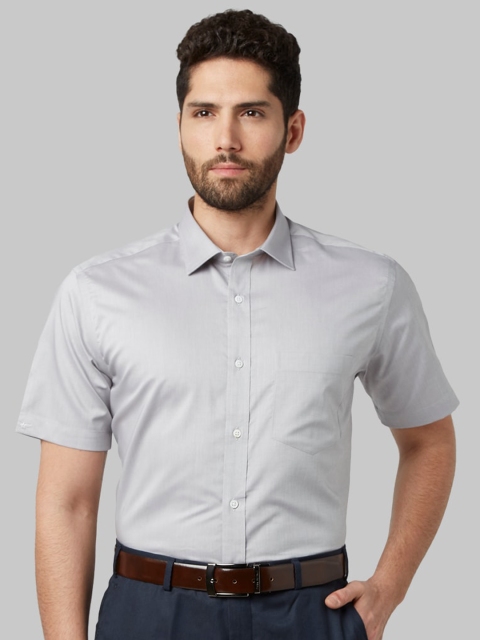 

Park Avenue Men Grey Regular Fit Solid Formal Shirt