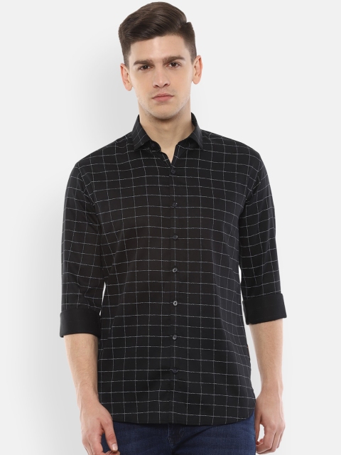 

V Dot Men Black Regular Fit Checked Casual Shirt