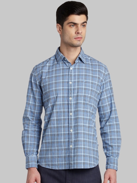

Parx Men Blue Slim Fit Checked Casual Shirt