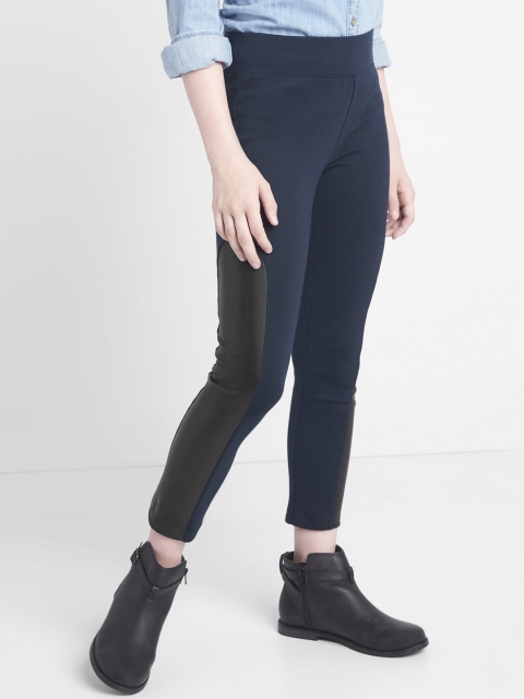 

GAP Girls Blue & Black Regular Fit Solid Regular Trousers