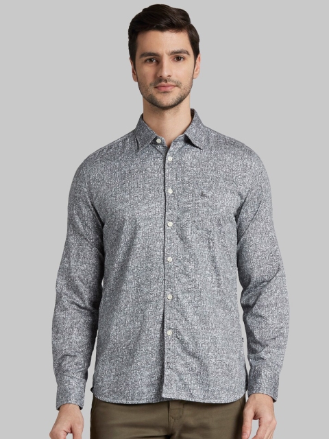 

Parx Men Grey & White Slim Fit Printed Casual Shirt