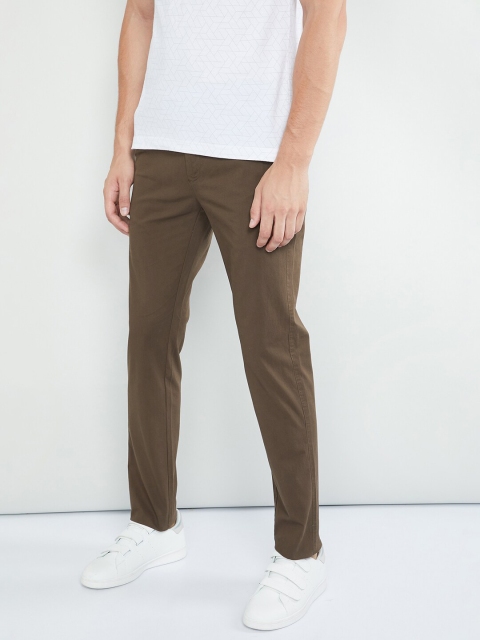 

max Men Brown Regular Fit Solid Chinos