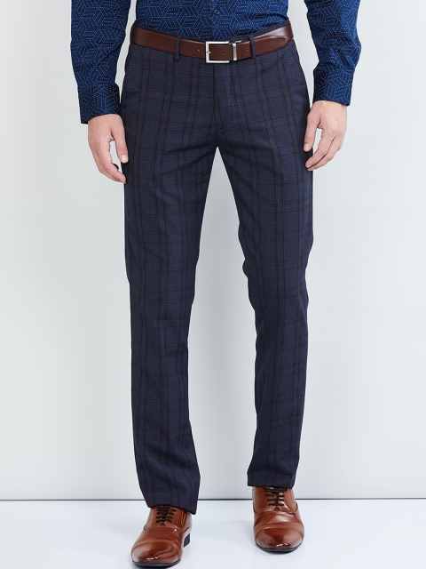 

max Men Grey Regular Fit Checked Regular Trousers