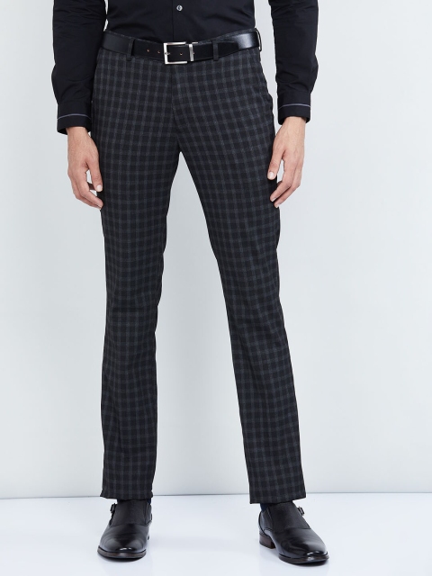 

max Men Grey Slim Fit Checked Formal Trousers