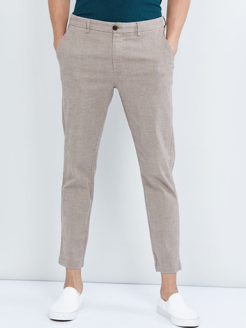

max Men Brown Regular Fit Checked Chinos