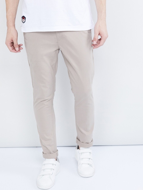 

max Men Beige Solid Regular Trousers