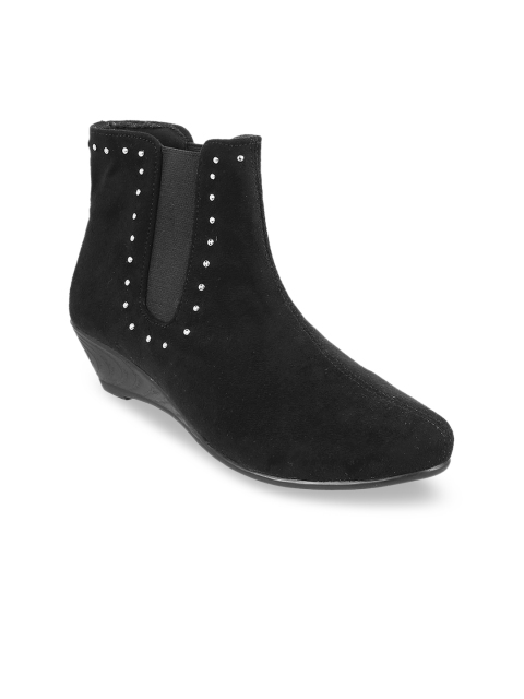 

Metro Girls Black Solid Embellished Heeled Boots