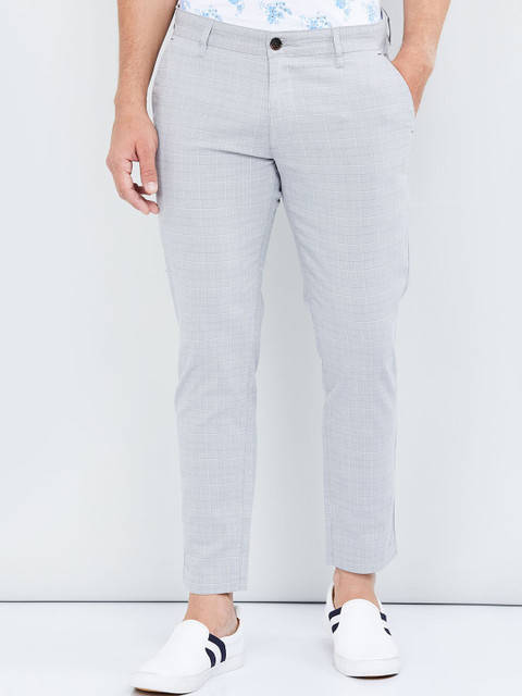 

max Men Grey Regular Fit Checked Trousers