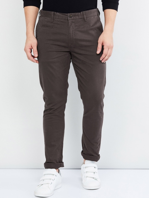 

max Men Brown Regular Fit Solid Chinos
