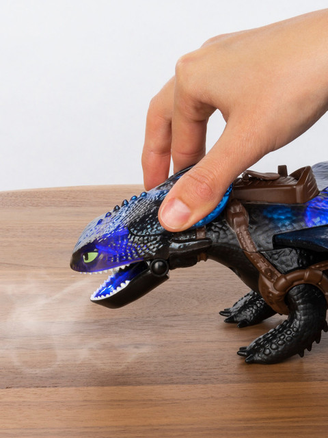 

HOW TO TRAIN YOUR DRAGON Boys Black Fire Breathing Toothless