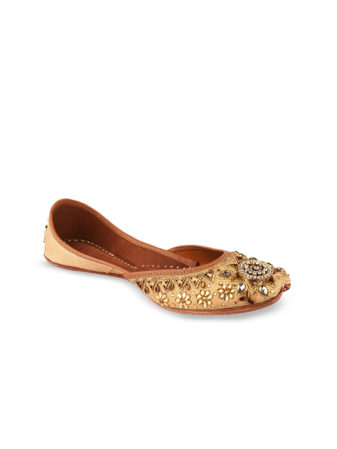 

DESI COLOUR Women Gold-Coloured Embellished Leather Mojaris