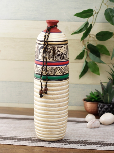 

TAYHAA Beige & Black Printed Flower Vase