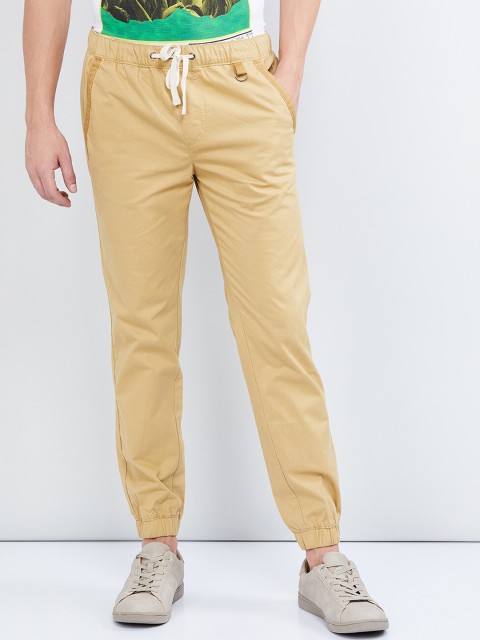 

max Men Khaki Regular Fit Solid Joggers