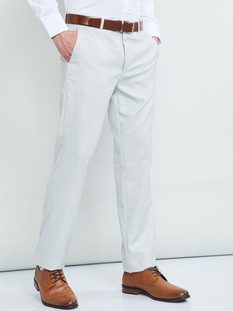 

max Men Grey Regular Fit Solid Chinos