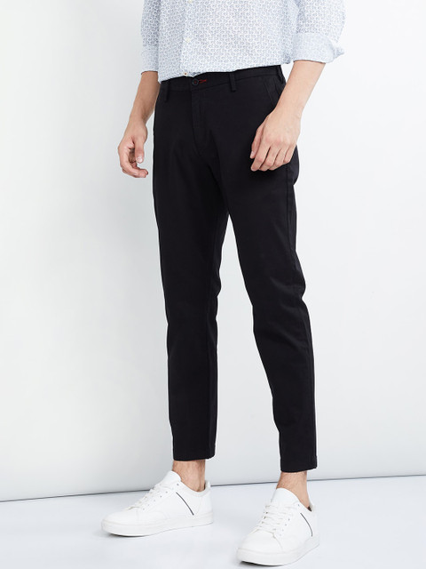 

max Men Black Regular Fit Solid Chinos