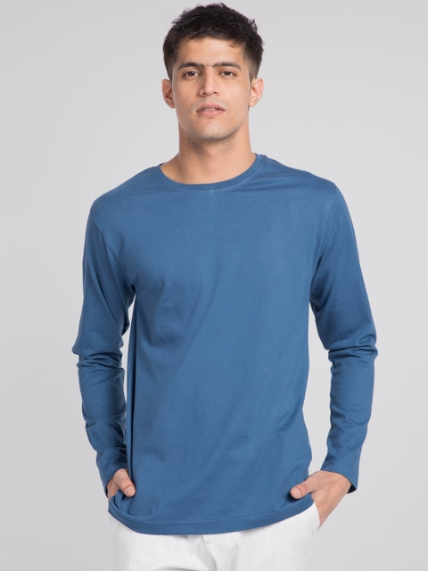 

Bewakoof Men Blue Solid Round Neck T-shirt