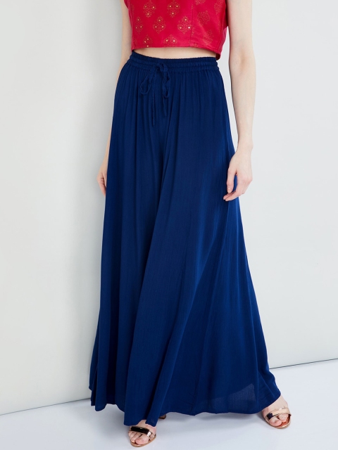 

max Women Blue Solid Flared Palazzos