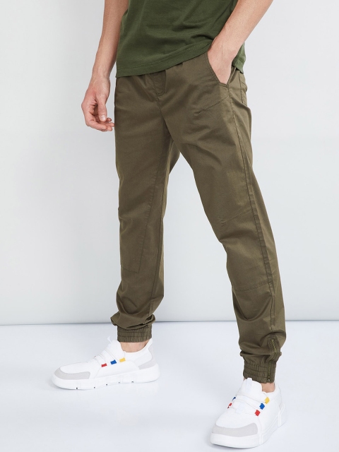 

max Men Olive Green Solid Joggers