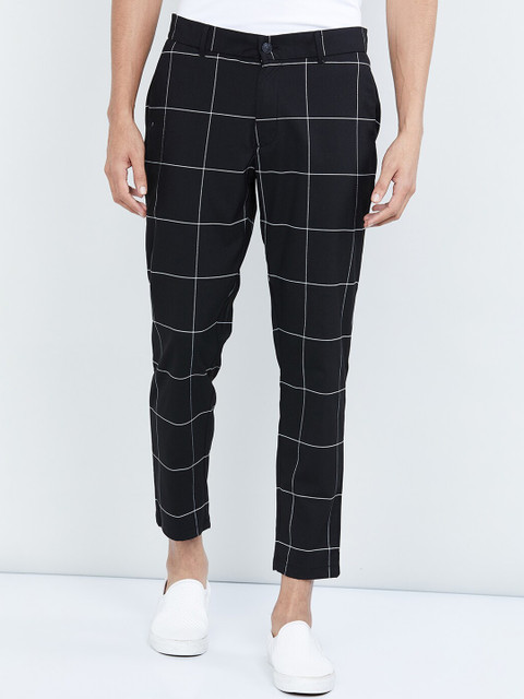 

max Men Black & Off-White Checked Regular Trousers
