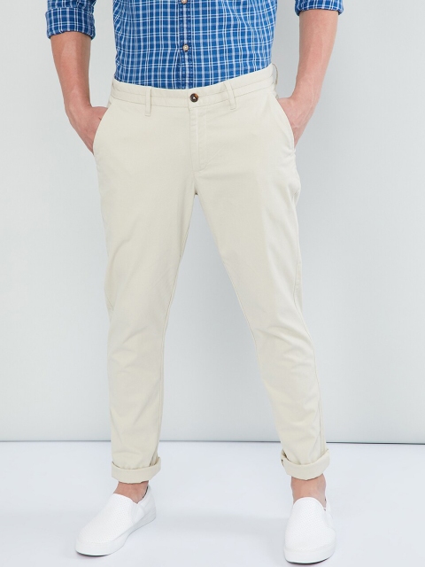 

max Men Beige Regular Fit Solid Chinos