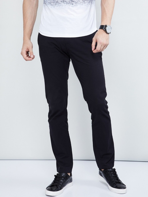 

max Men Black Regular Fit Solid Chinos
